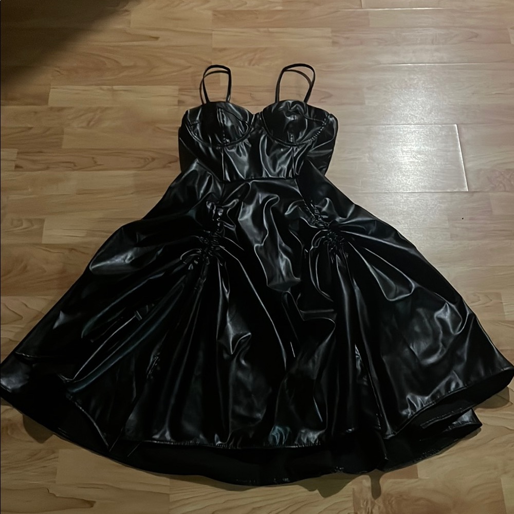 ‼️NWT‼️SHEIN Black Ruched Spaghetti Strap Corset Dress Size Small 4 - Picture 5 of 9